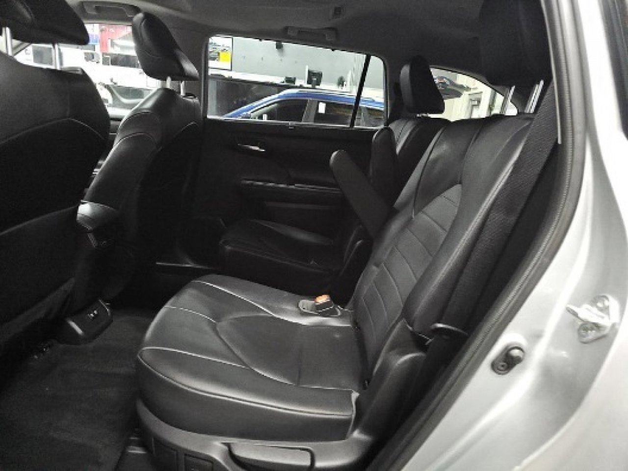 Used 2021 Toyota Highlander XLE image 18