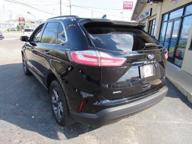 Used 2022 Ford Edge SEL w/ Sport Appearance Package AWD/4WD image 4