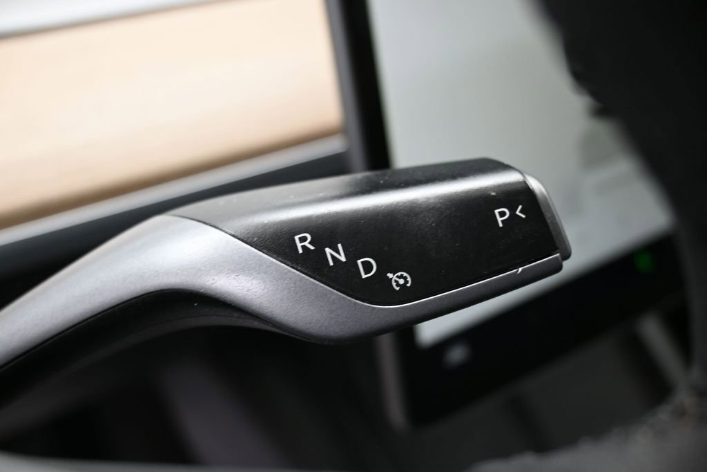 Used 2023 Tesla Model 3 Standard Range RWD image 18