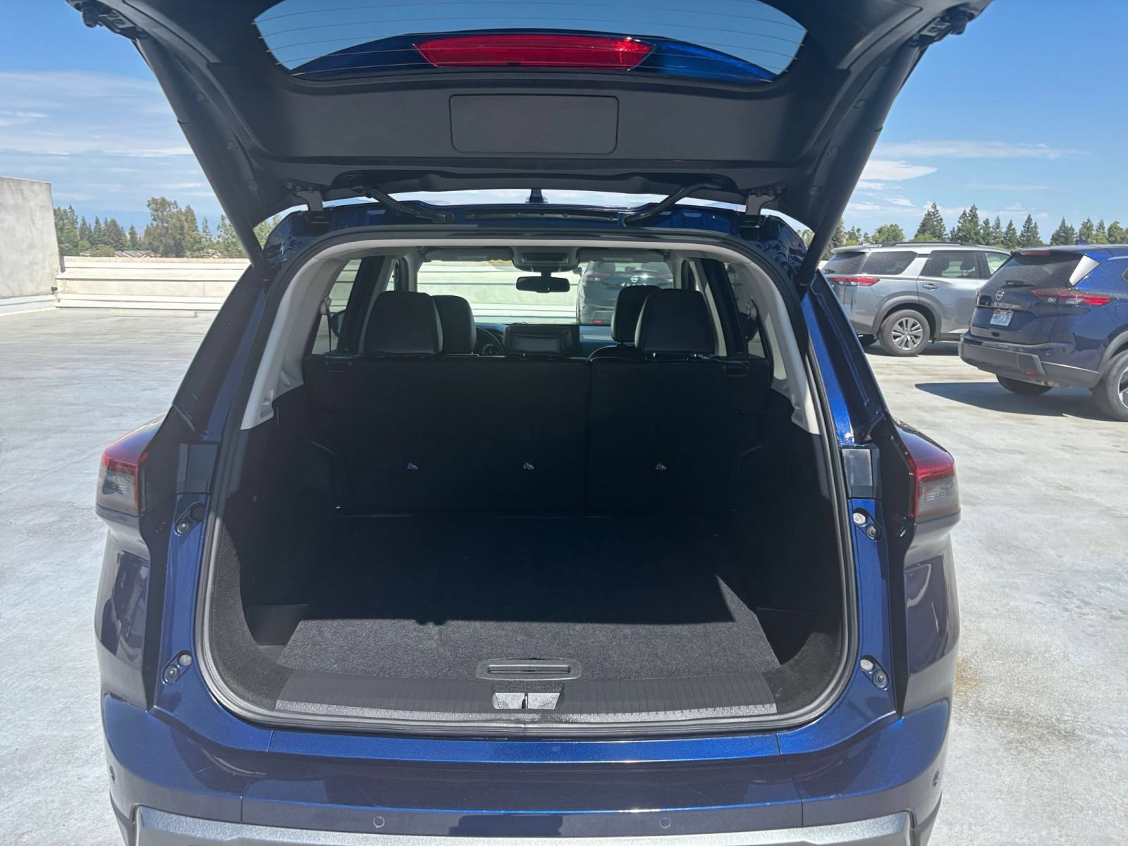Used 2026 Nissan Rogue SL FWD image 34