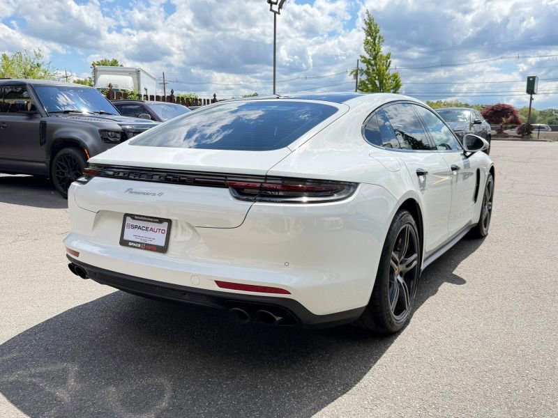 Used 2018 Porsche Panamera 4 w/ Premium Package AWD/4WD image 6