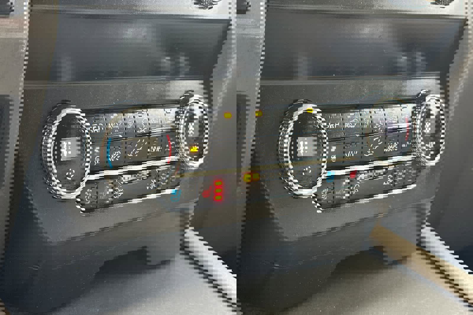 Used 2020 Ford Expedition Max XLT w/ Equipment Group 202A image 23