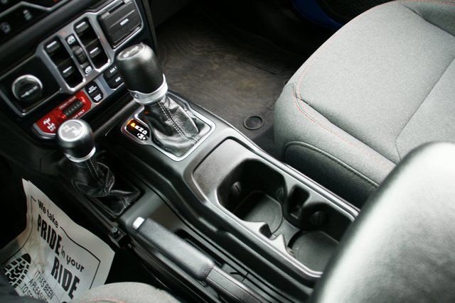 Used 2024 Jeep Wrangler Unlimited Rubicon w/ Safety Group image 24