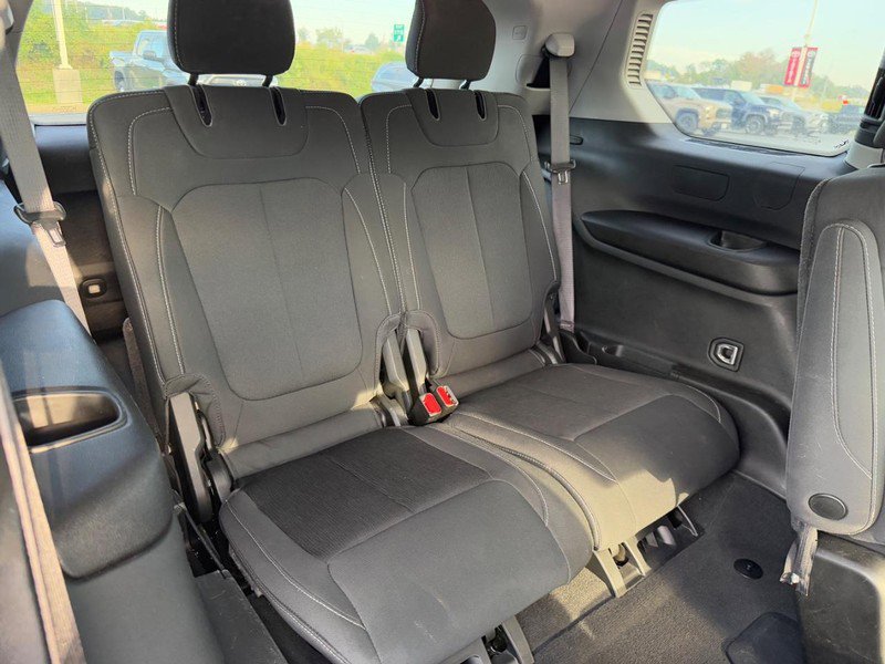 Used 2023 Jeep Grand Cherokee L Laredo image 10