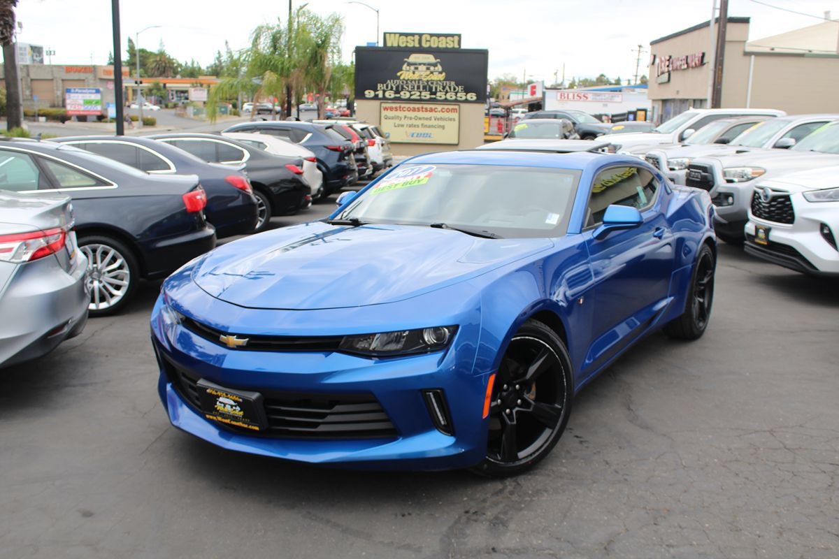 Used 2017 Chevrolet Camaro LT RWD image 37