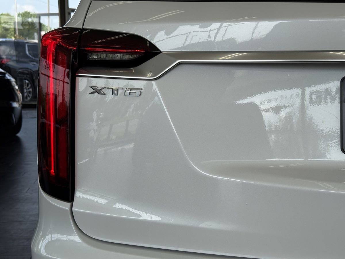 Used 2024 Cadillac XT6 Premium Luxury w/ Technology Package image 19