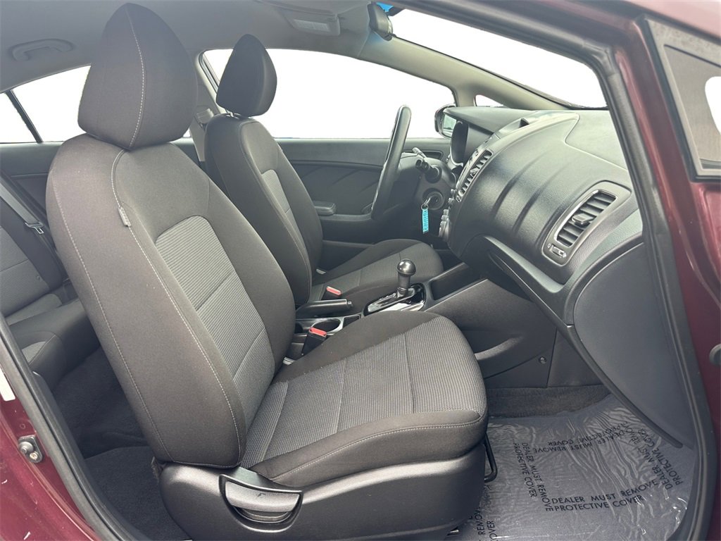 Used 2018 Kia Forte LX image 17