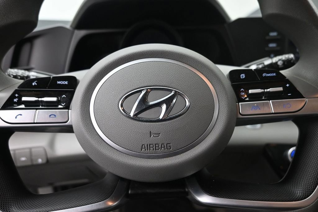 Certified 2023 Hyundai Elantra SEL FWD image 14
