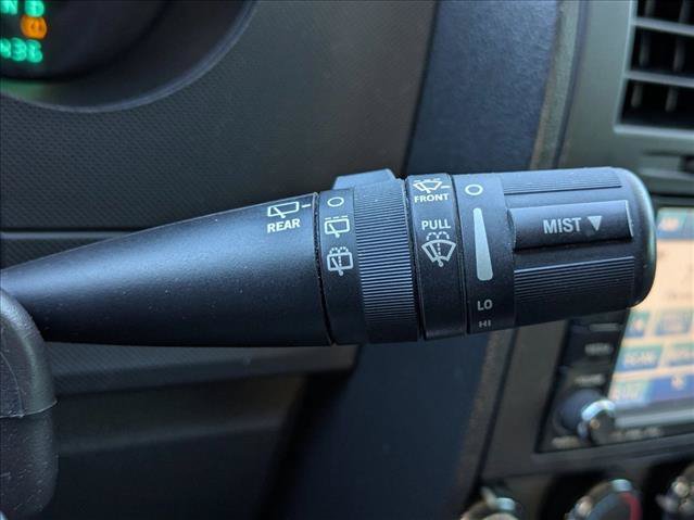 Used 2011 Dodge Nitro Heat RWD image 8
