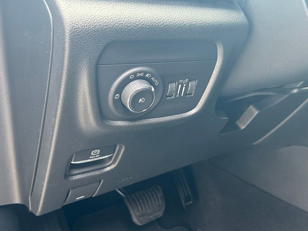 Used 2021 Jeep Grand Cherokee L Limited image 19