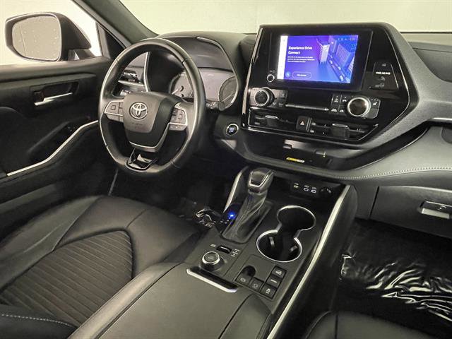 Used 2023 Toyota Highlander XSE image 13