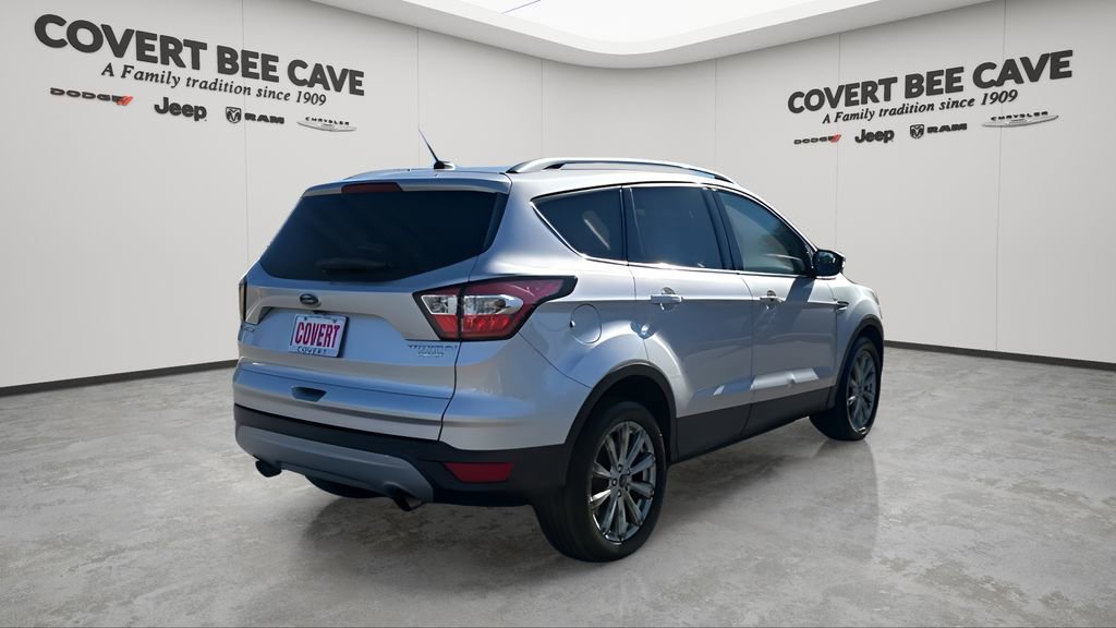 Used 2017 Ford Escape Titanium image 9