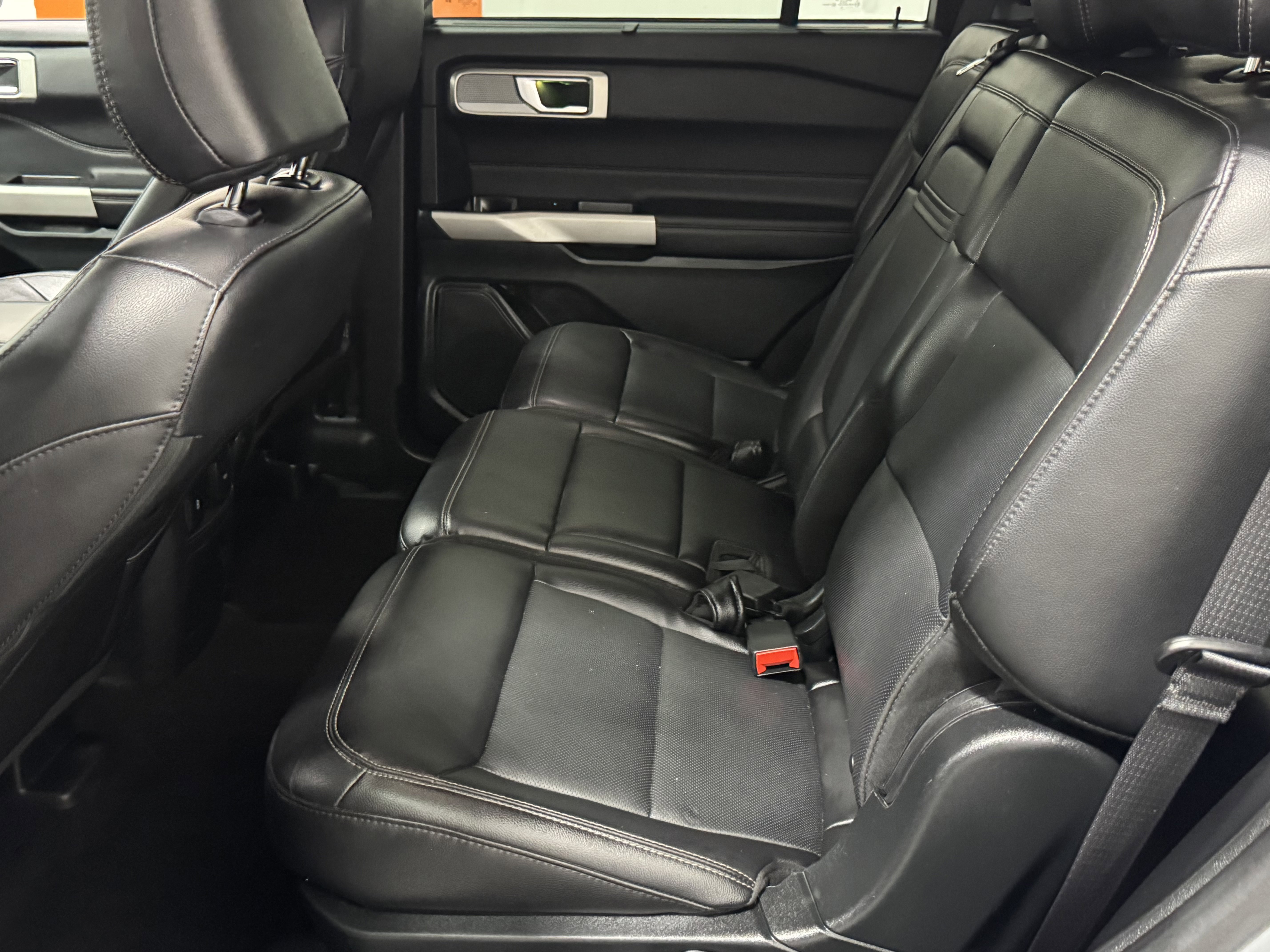 Used 2024 Ford Explorer Limited image 15