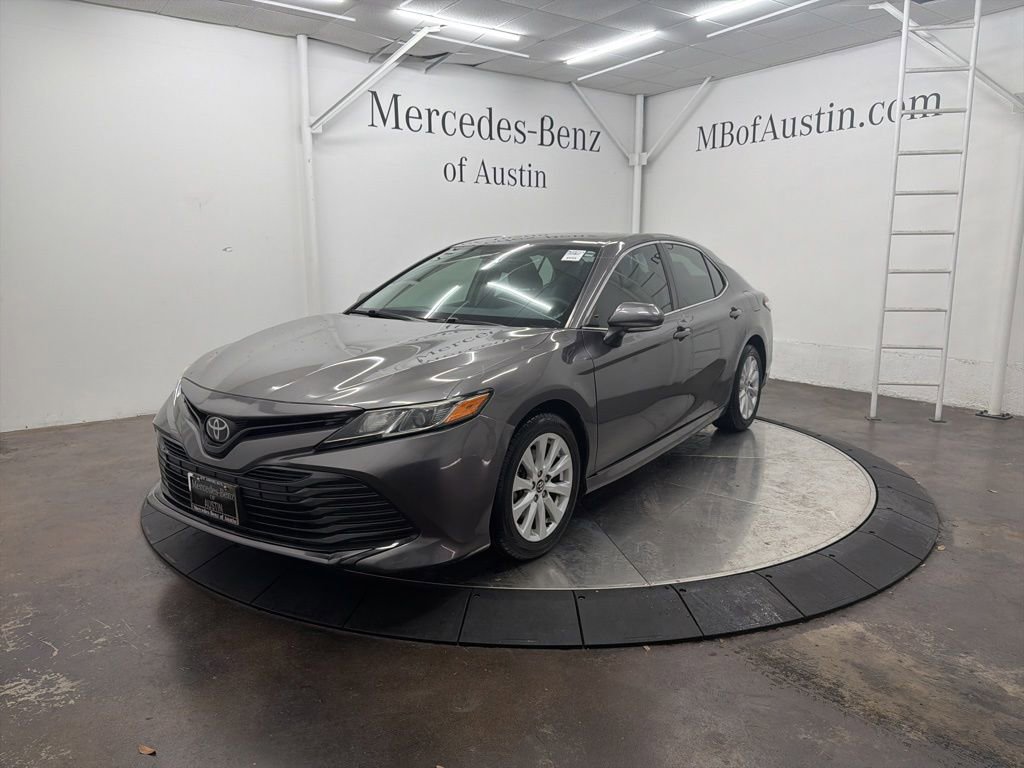 Used 2020 Toyota Camry LE w/ Convenience Package FWD image 3
