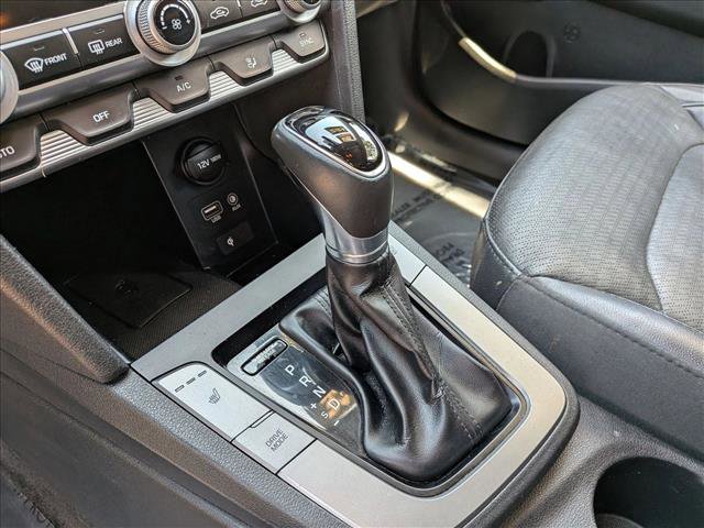 Used 2019 Hyundai Elantra Limited w/ Cargo Package FWD image 15