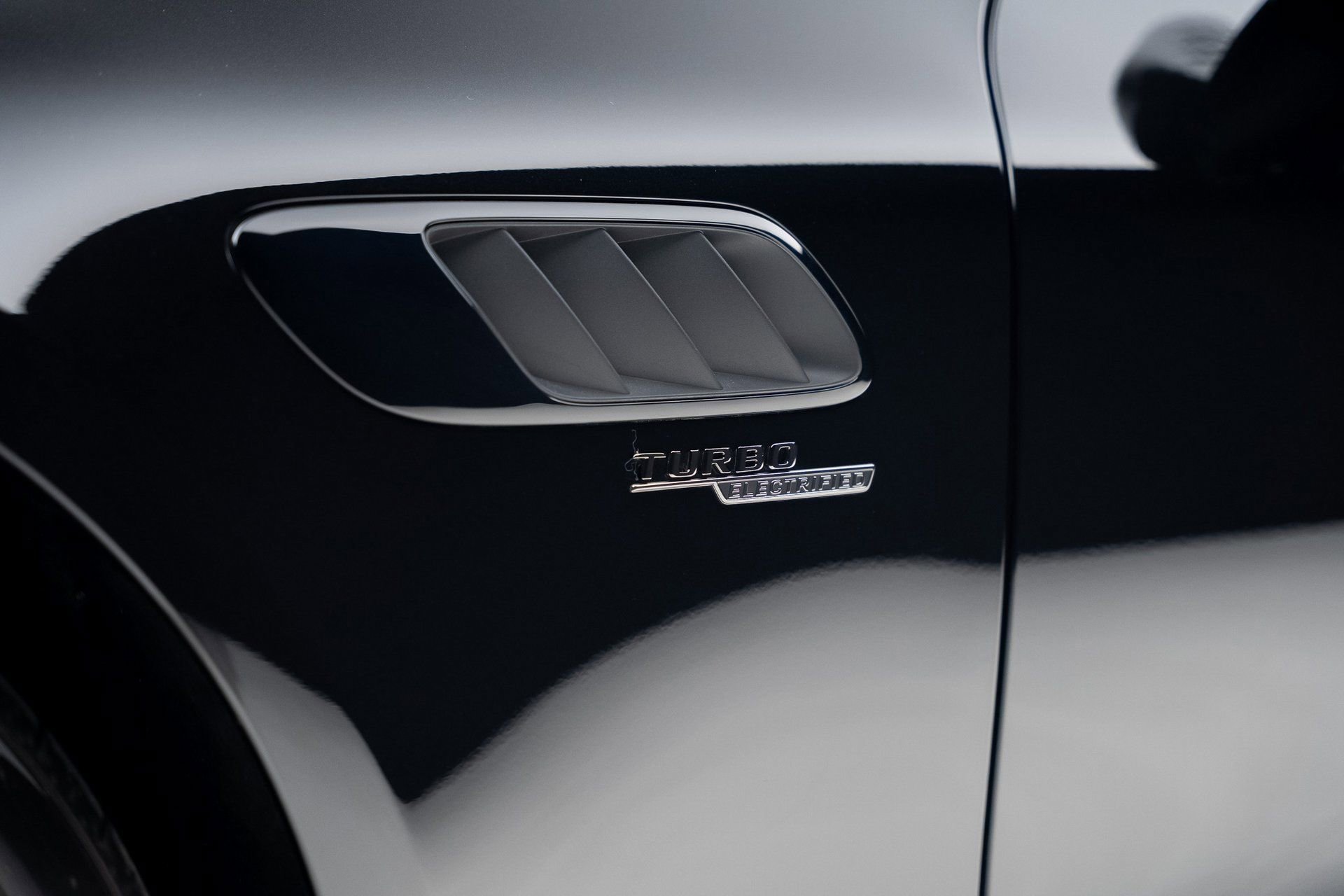 Used 2025 Mercedes-Benz AMG GT 43 image 24