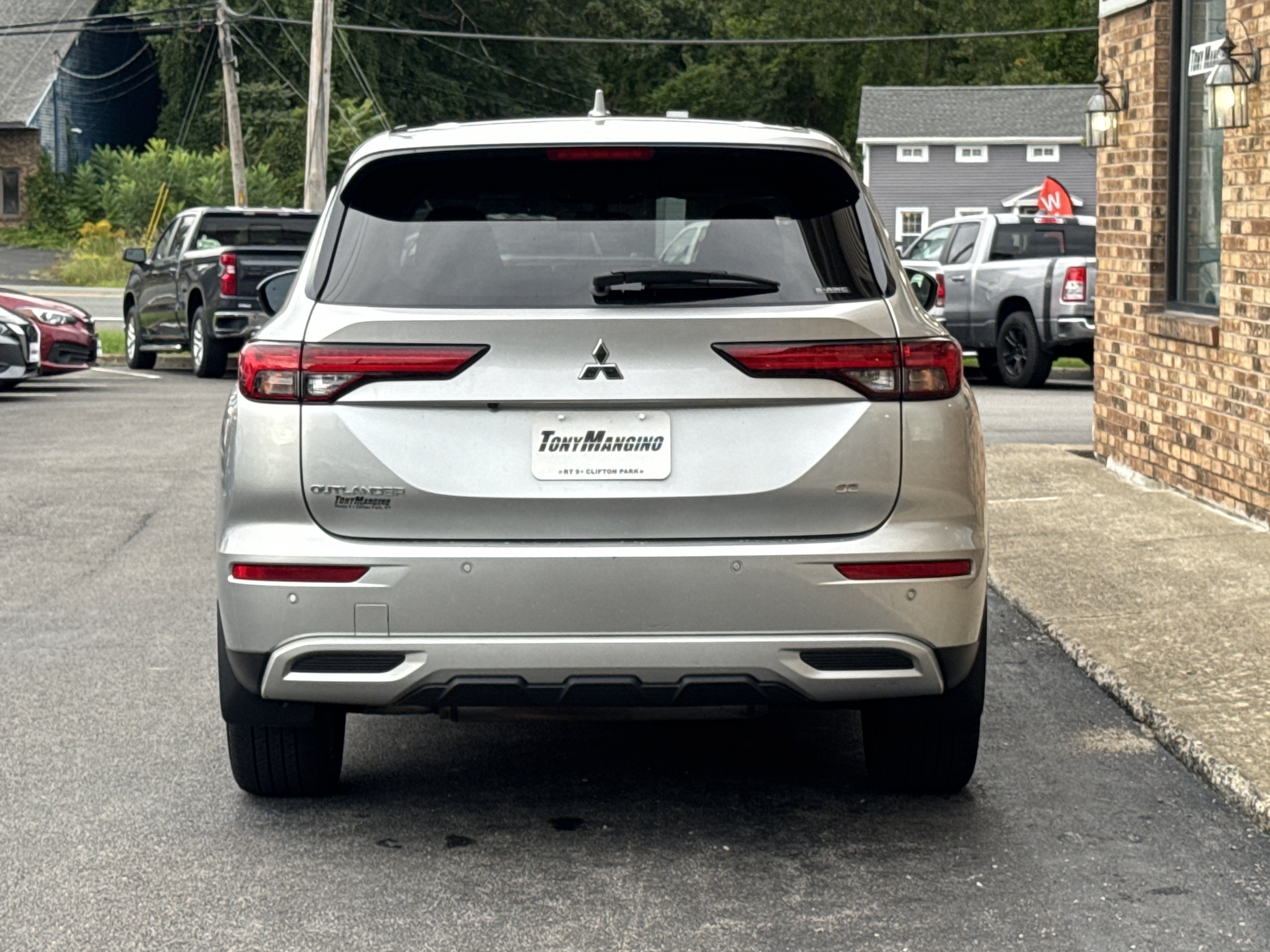 Used 2022 Mitsubishi Outlander SE AWD/4WD image 4