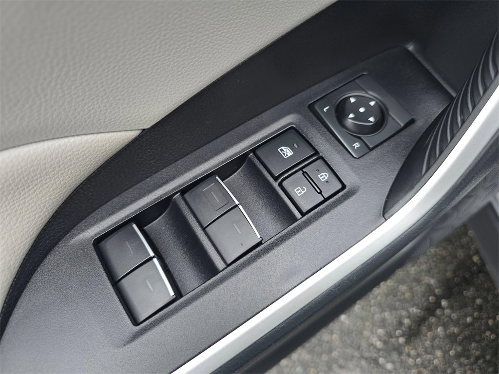 Used 2025 Toyota RAV4 XLE w/ Convenience Package image 20