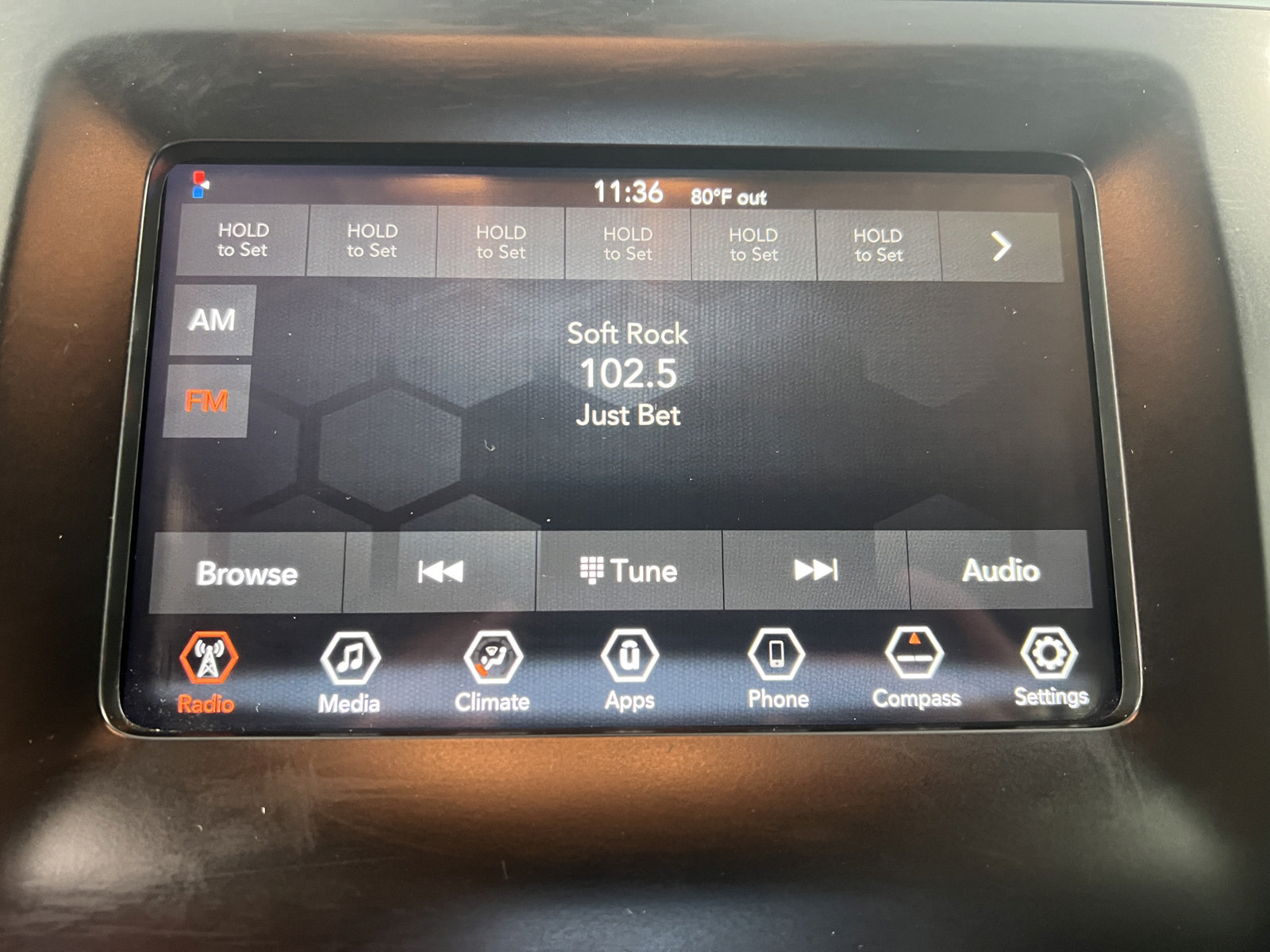 Used 2020 Jeep Cherokee Latitude AWD/4WD image 21