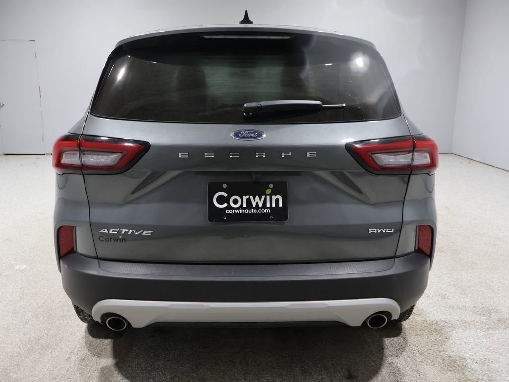 Used 2025 Ford Escape Active video 3