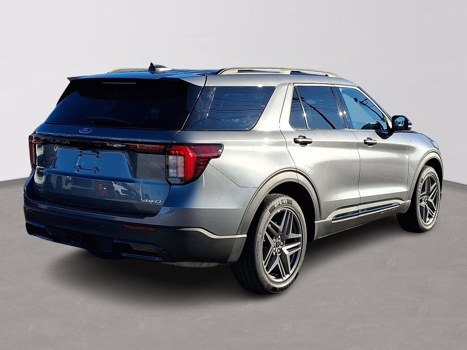 Certified 2025 Ford Explorer ST-Line w/ ST-Line Street Pack image 6
