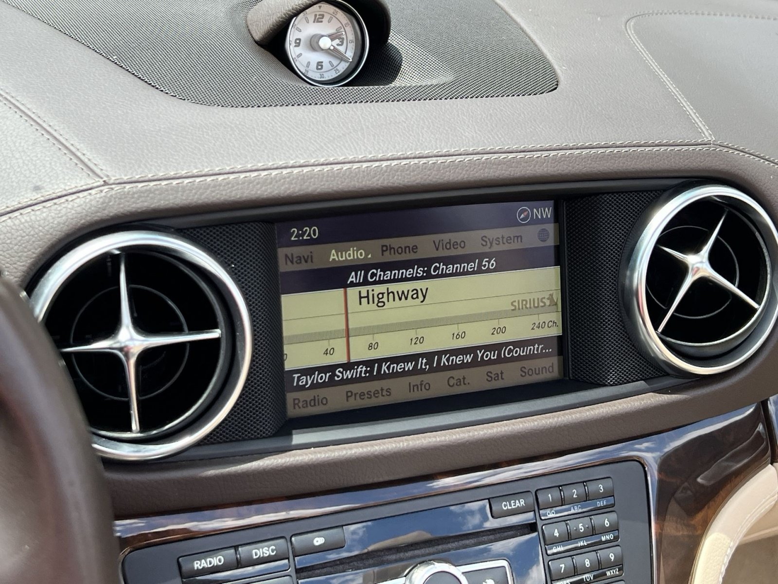 Used 2013 Mercedes-Benz SL 550 image 23