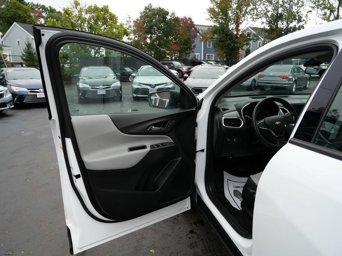 Used 2019 Chevrolet Equinox LS AWD/4WD image 15