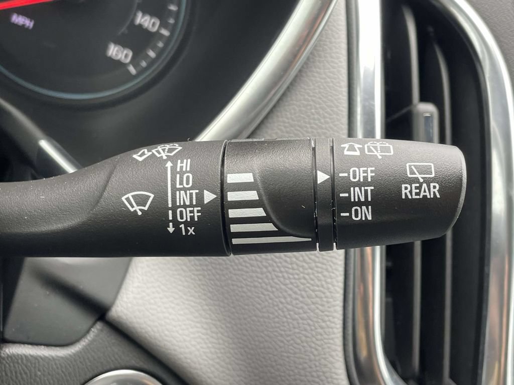 Used 2024 Chevrolet Equinox LS w/ LS Convenience Package AWD/4WD image 32