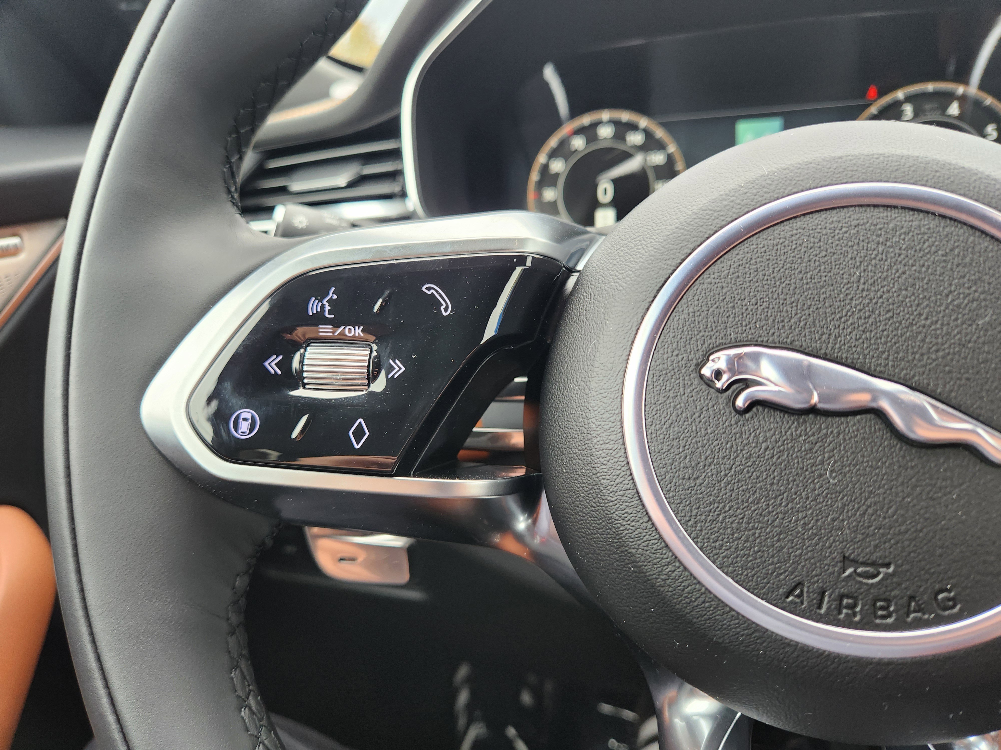 New 2026 Jaguar F-PACE R-Dynamic S image 30