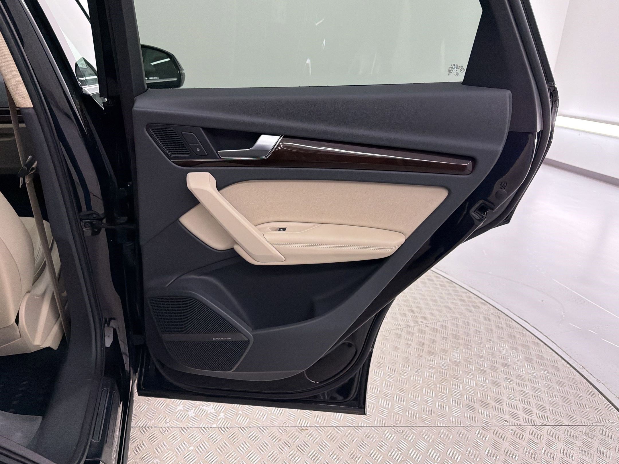 Used 2019 Audi Q5 Premium Plus w/ Premium Plus Package image 37