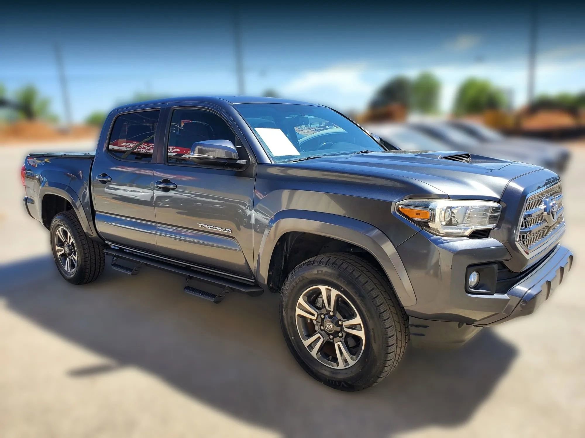 Used 2017 Toyota Tacoma TRD Sport w/ Tow Package image 9