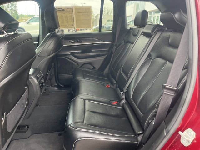 Used 2024 Jeep Grand Cherokee Limited image 31