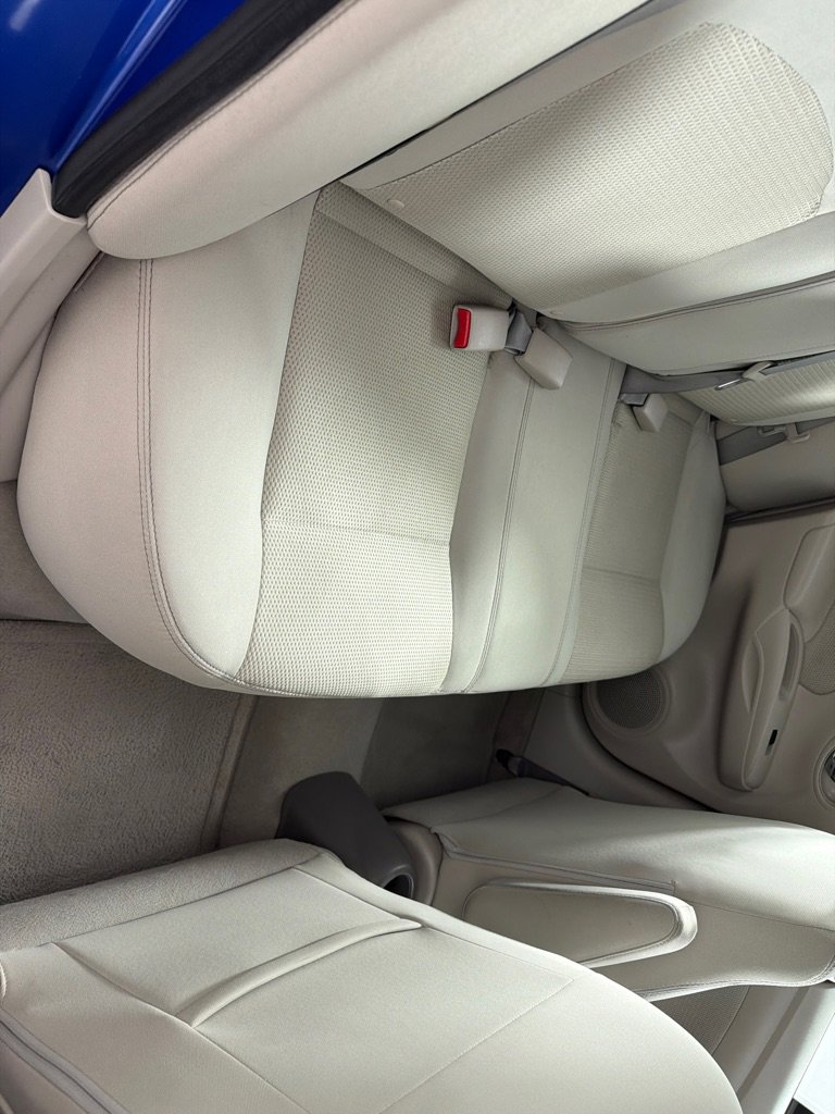 Used 2015 Nissan Versa SL FWD image 20