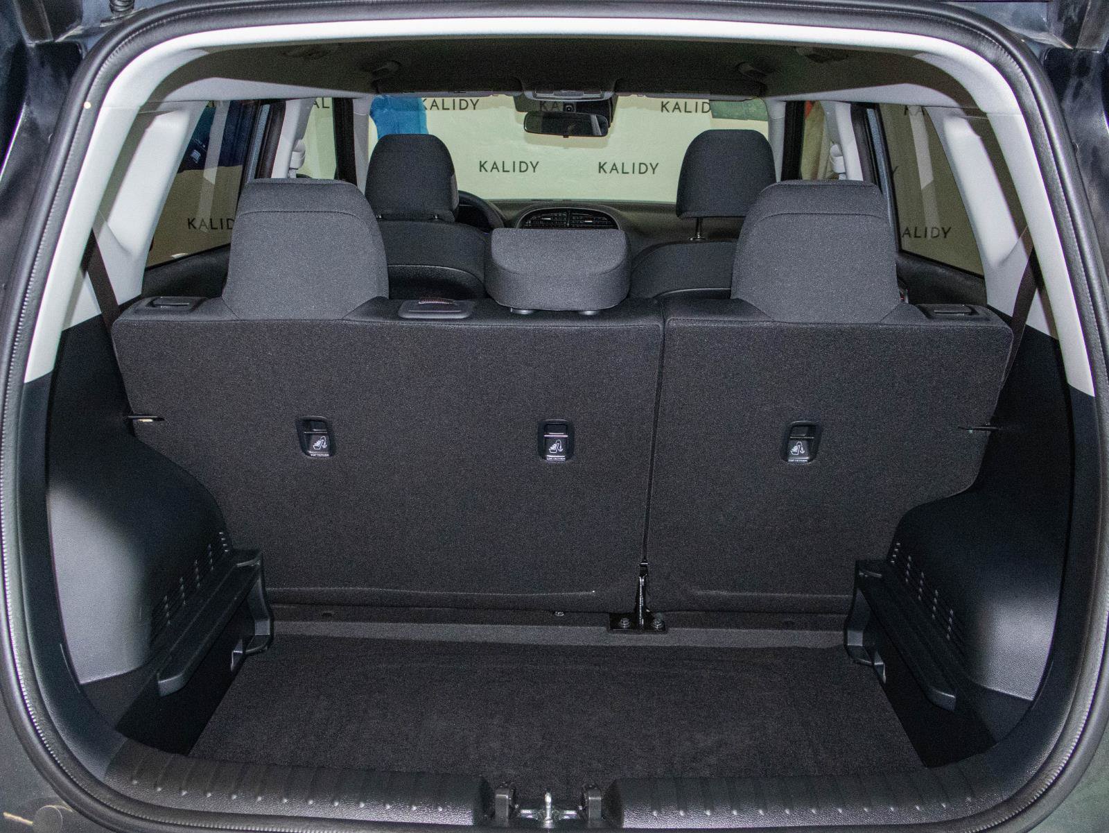 Used 2025 Kia Soul LX FWD image 22