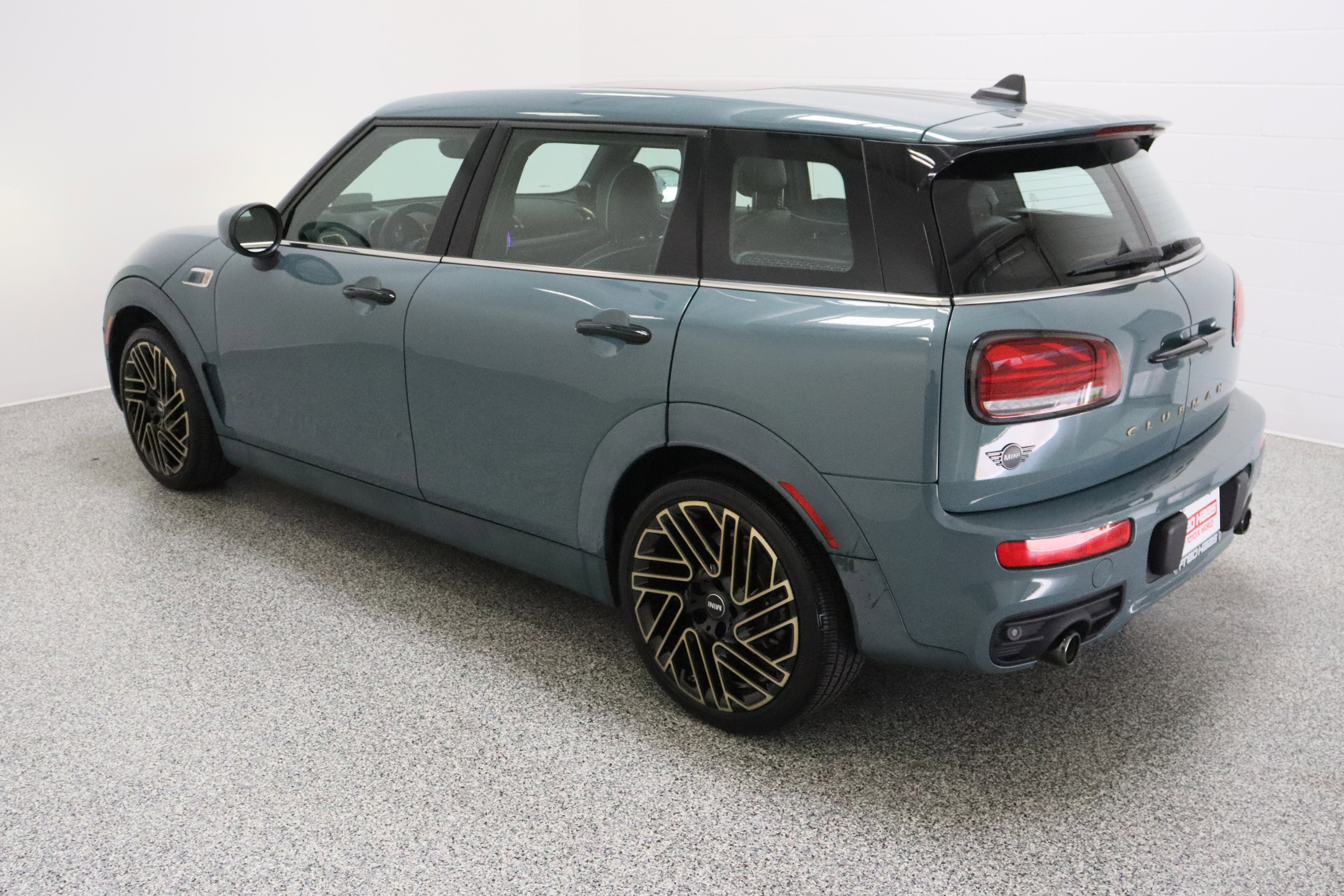 Used 2023 MINI Cooper Clubman S w/ MINI Untold Edition FWD image 9