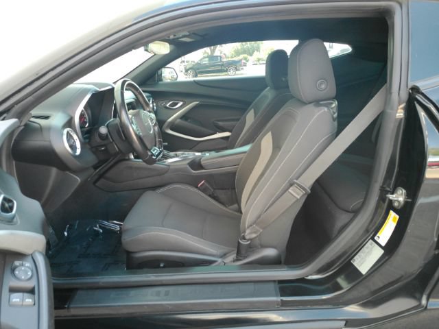 Used 2017 Chevrolet Camaro LT w/ Technology Package RWD image 12