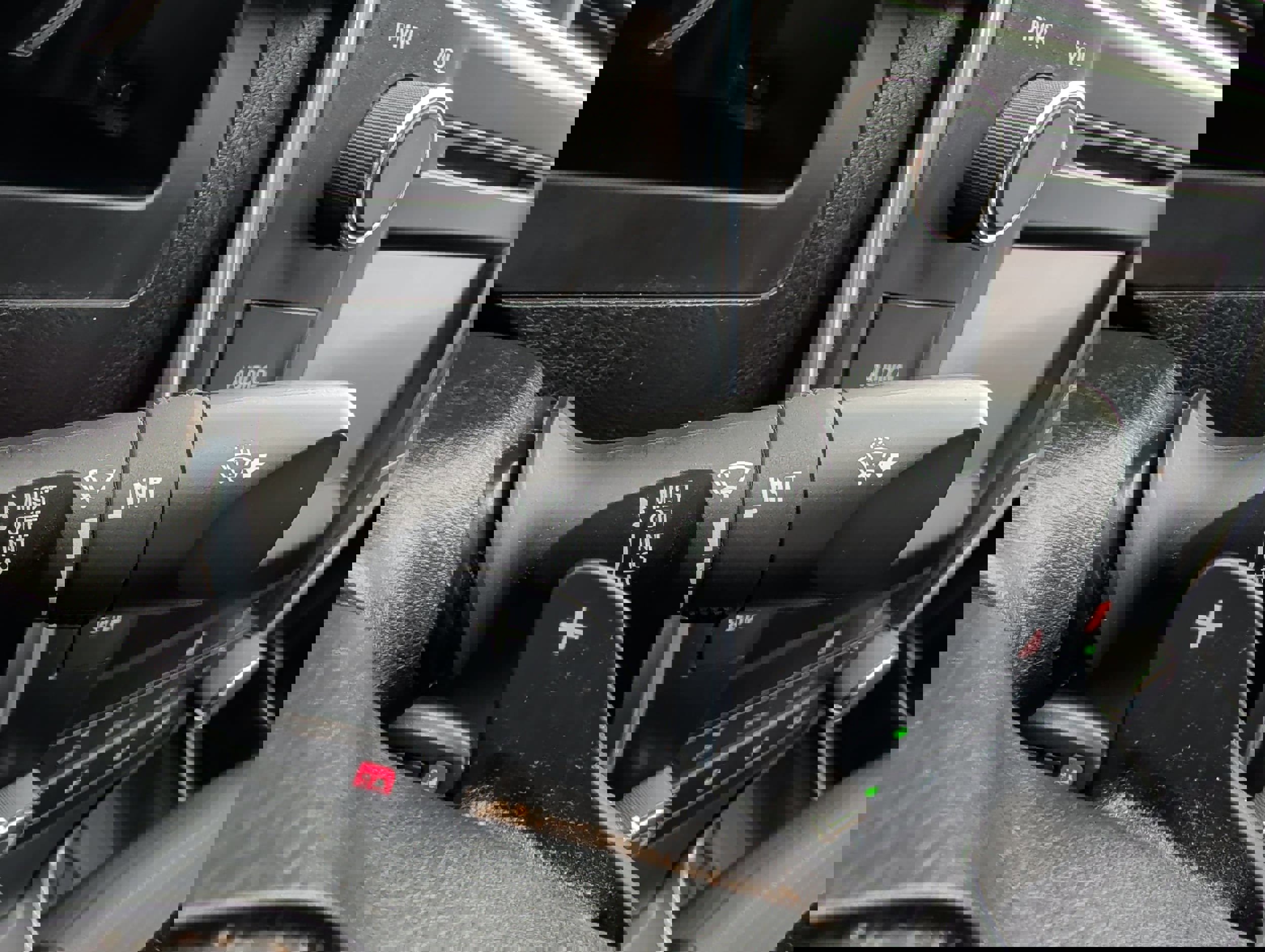 Used 2015 Toyota Camry SE image 18