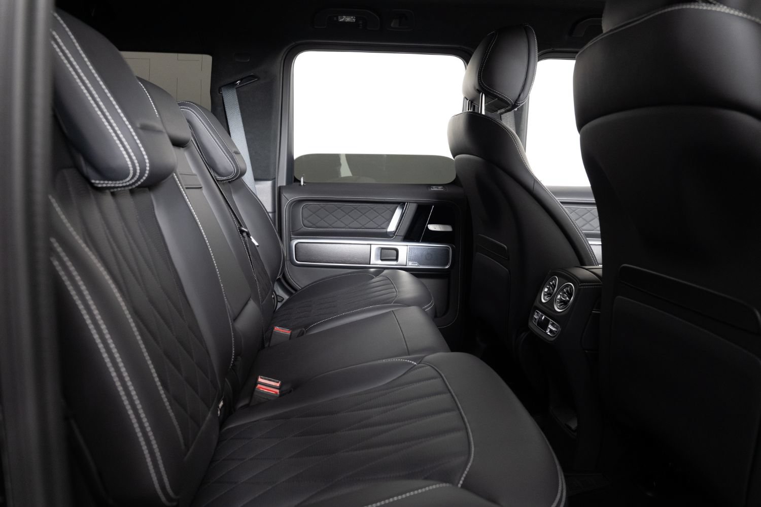 Used 2025 Mercedes-Benz G 63 AMG 4MATIC image 23