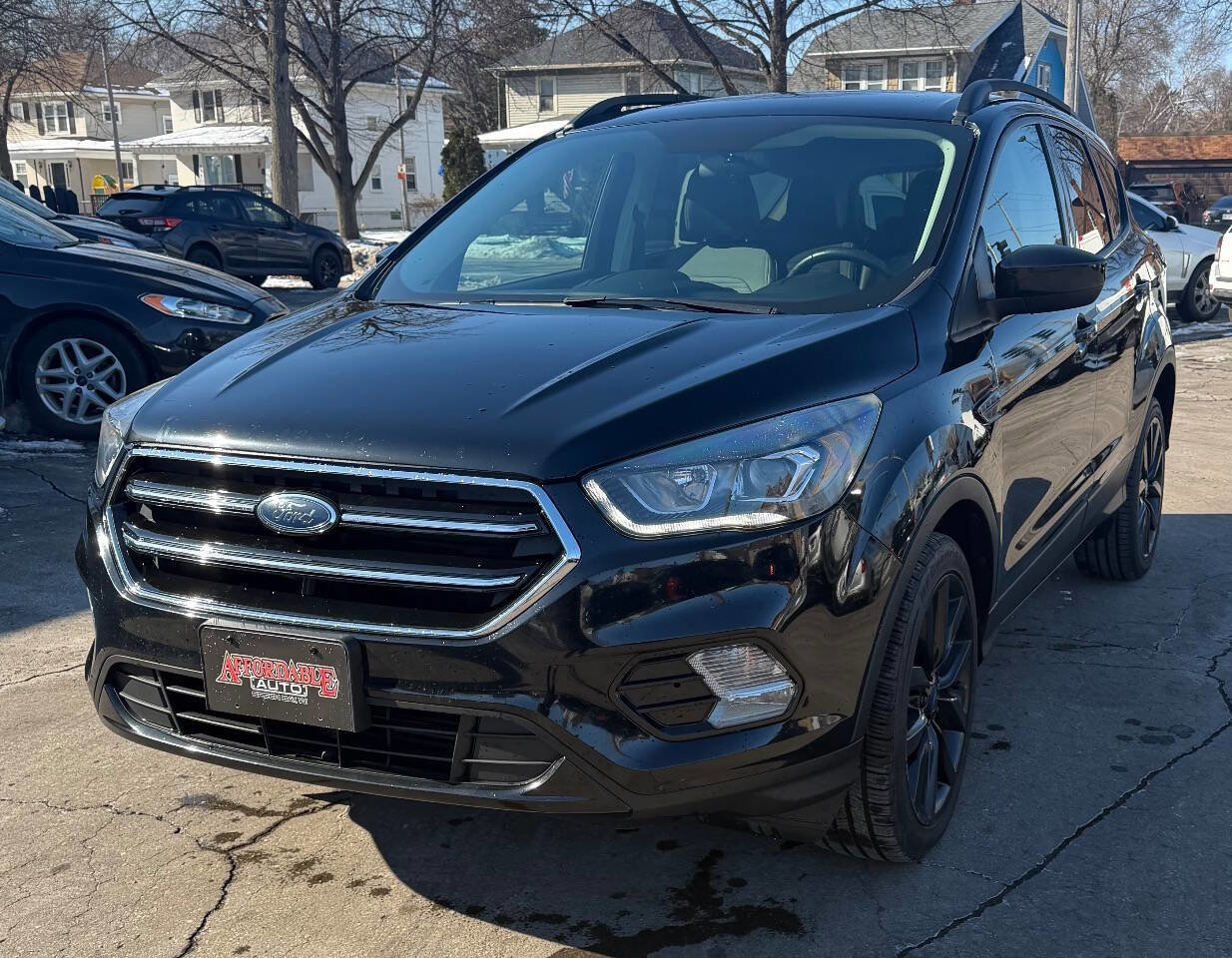 Used 2017 Ford Escape SE w/ SE Sport Appearance Package AWD/4WD image 5