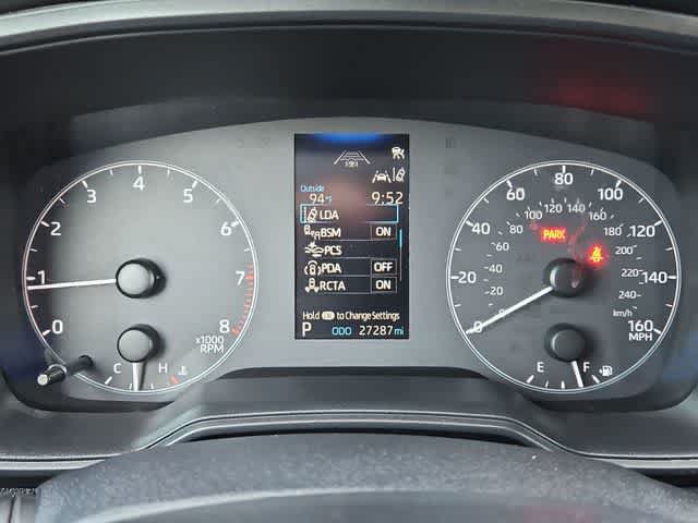 Used 2024 Toyota Corolla Cross LE w/ Moonroof Package FWD image 28