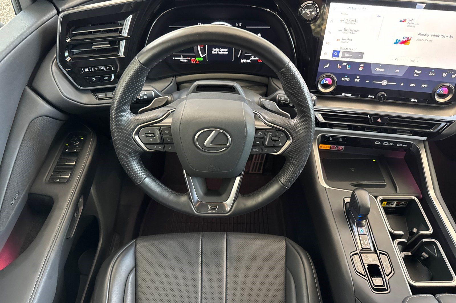Certified 2026 Lexus TX 500h AWD w/ Technology Package image 18