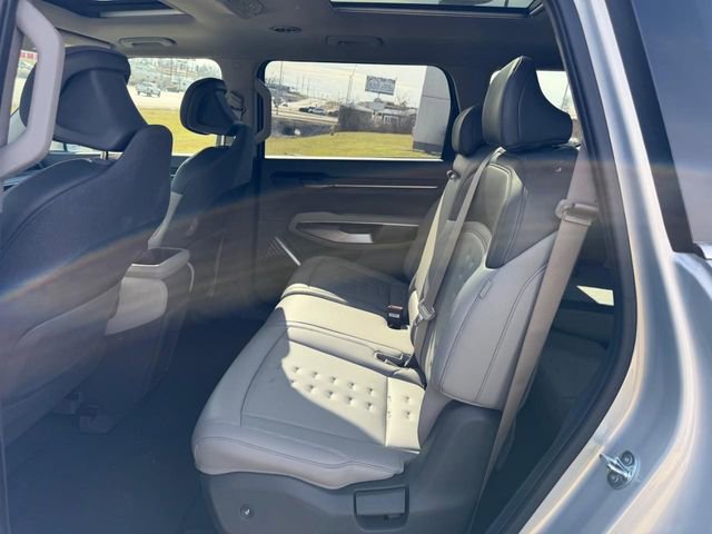 New 2026 Kia EV9 Wind AWD/4WD image 8