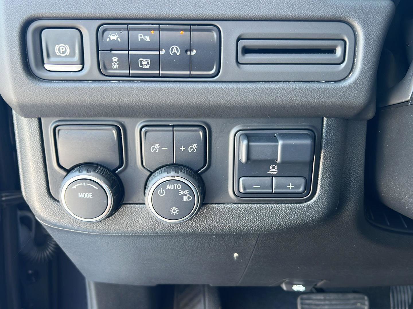 Used 2024 Chevrolet Tahoe RST w/ Luxury Package image 20