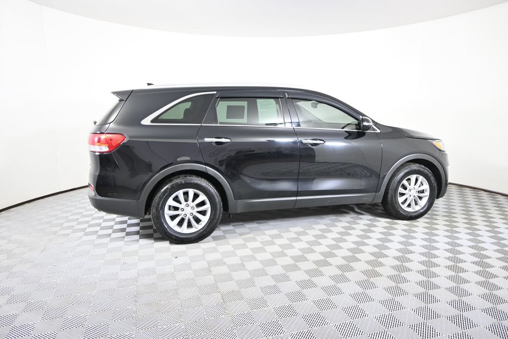 Used 2018 Kia Sorento FWD image 7