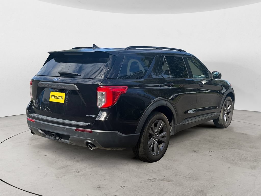 Used 2023 Ford Explorer XLT w/ Equipment Group 202A AWD/4WD image 5
