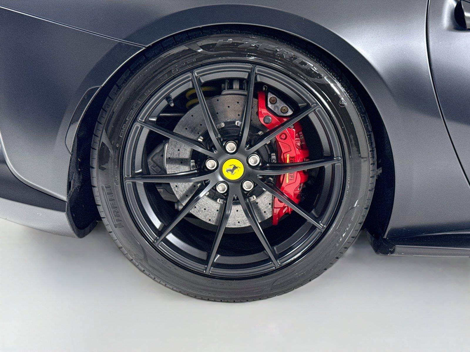 Used 2020 Ferrari 812 Superfast RWD image 39