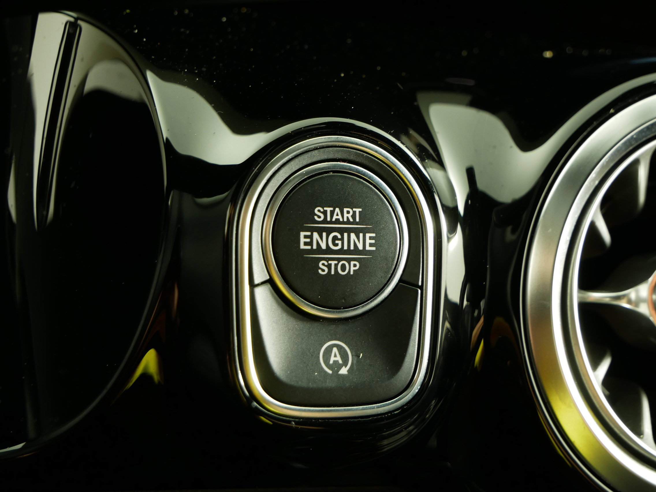 Used 2021 Mercedes-Benz GLA 250 4MATIC image 25