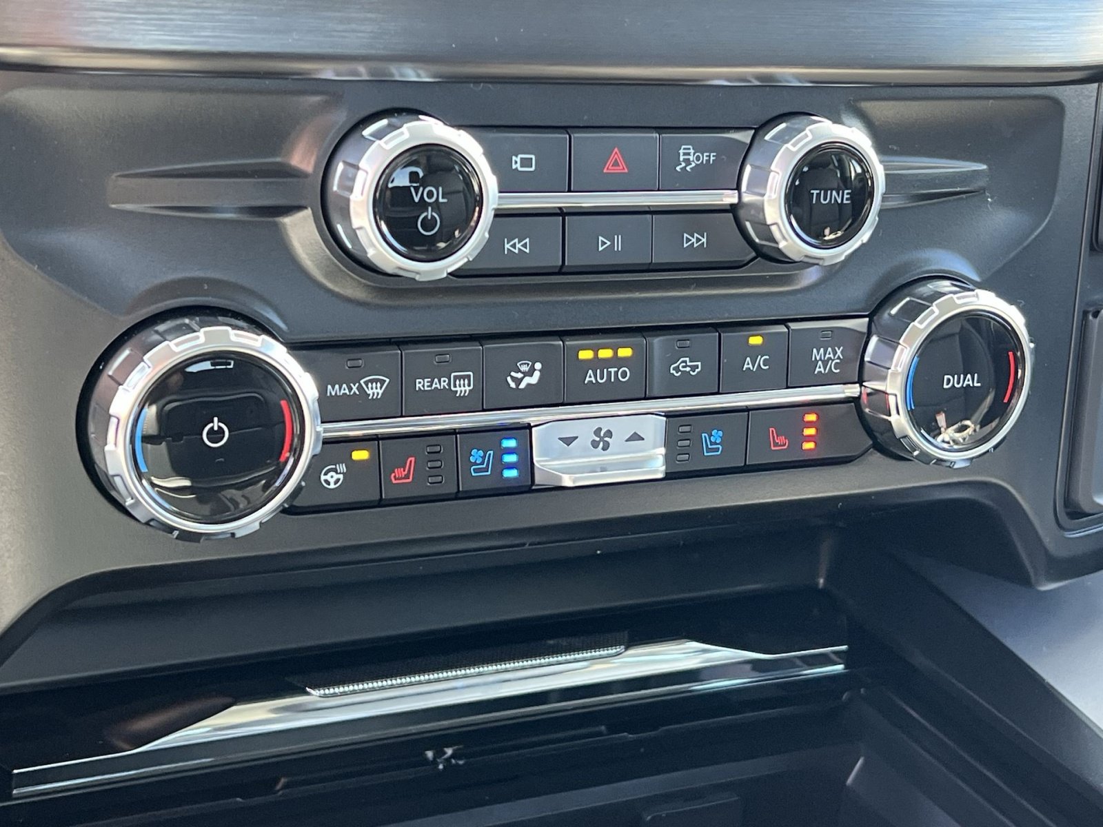 New 2026 Ford F350 Lariat AWD/4WD image 21