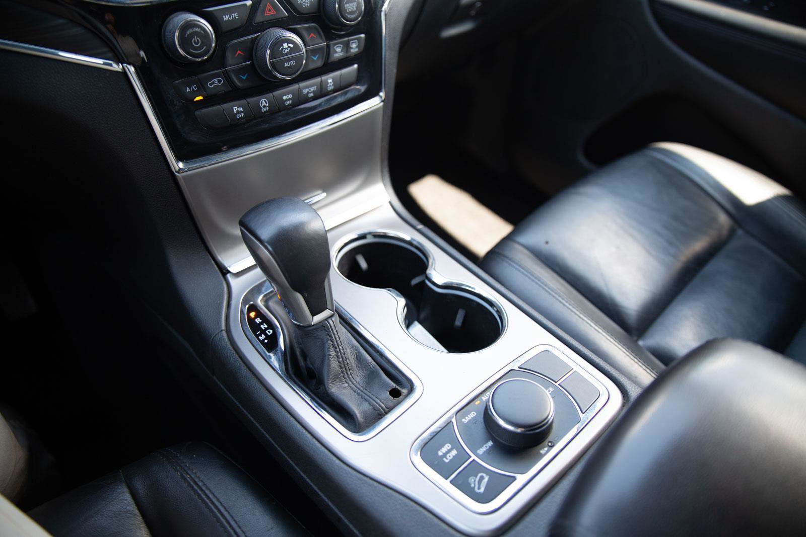 Used 2021 Jeep Grand Cherokee Limited AWD/4WD image 16