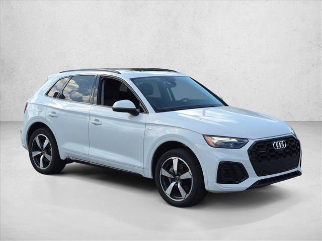 Used 2023 Audi Q5 2.0T Premium Plus w/ Premium Plus Package AWD/4WD image 3